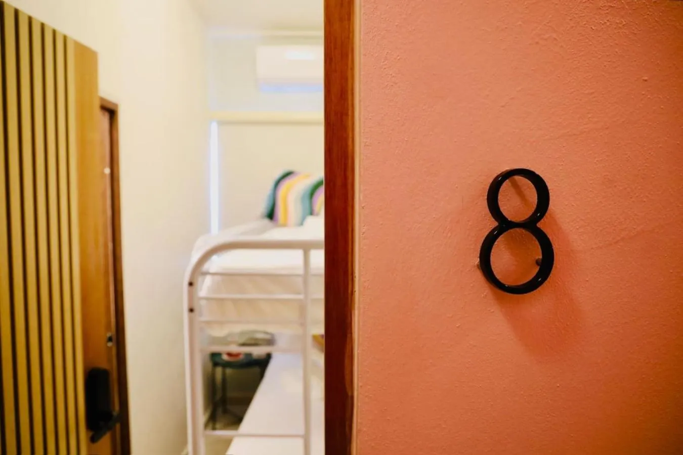 Room 8 Colorful Crash Pad Near Cerra Art Сан-Хуан Отель